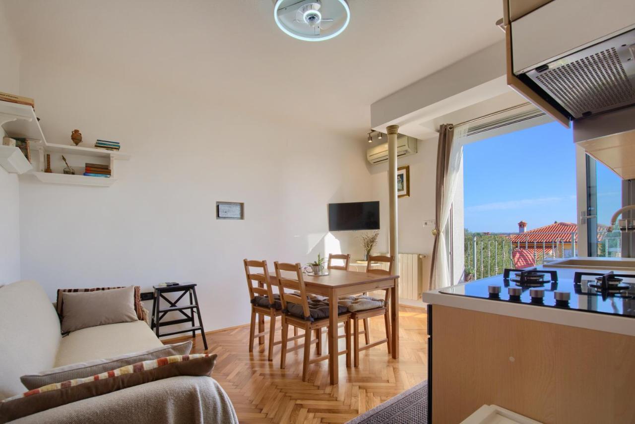 Appartement Dana M à Pula Extérieur photo